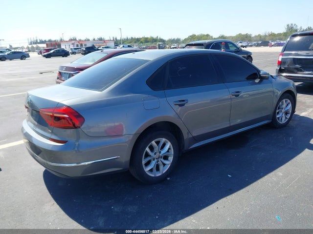 Продажа на аукционе авто 2018 Volkswagen Passat 2.0t R-line/2.0t S, vin: 1VWAA7A32JC001344, номер лота: 44456817
