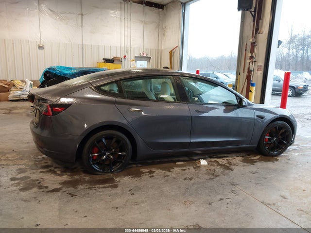 Продаж на аукціоні авто 2022 Tesla Model 3 Performance Dual Motor All-wheel Drive, vin: 5YJ3E1EC4NF103910, номер лоту: 44456849