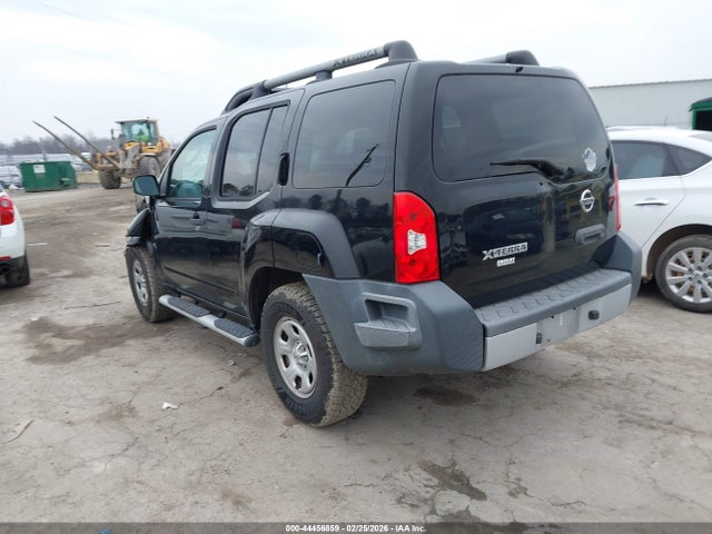 2011 NISSAN XTERRA 5N1AN0NU5BC519513 Photo 2