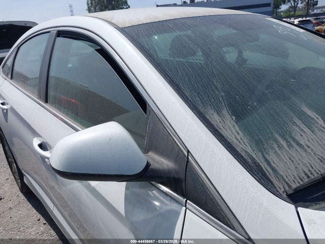 5NPE24AF9KH777289 Hyundai SONATA SE