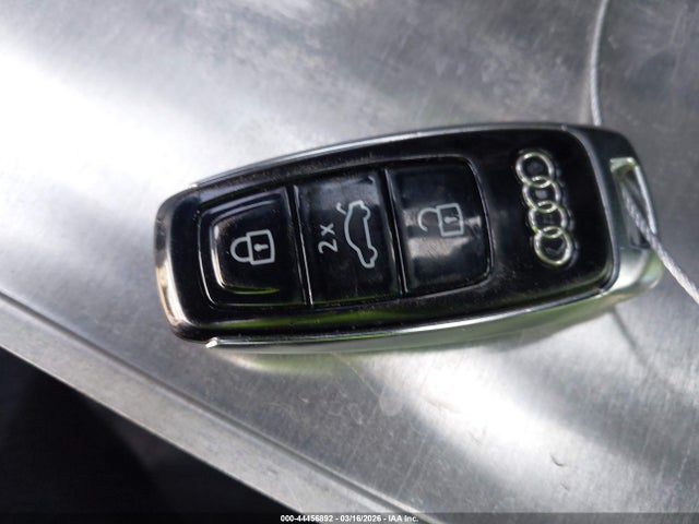 Продажа на аукционе авто 2025 Audi Q7 Premium Plus 45 Tfsi Quattro Tiptronic, vin: WA1LCBF72SD003203, номер лота: 44456892