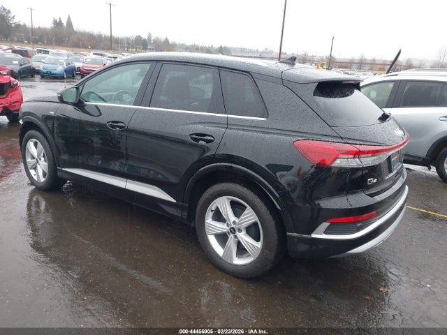 2024 AUDI Q4 E-TRON WA1M2BFZ3RP025065 Photo 2