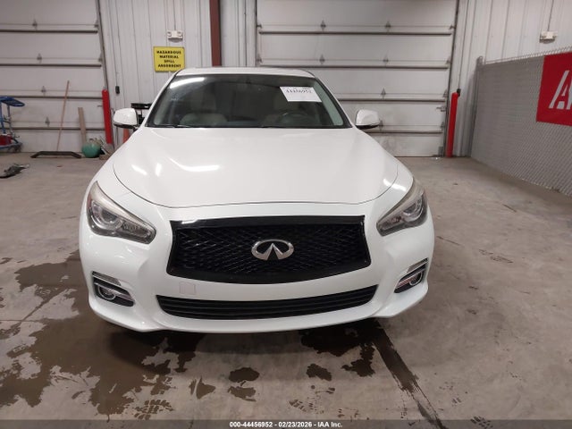 2015 Infiniti Q50 Premium მანქანა იყიდება აუქციონზე, vin: JN1BV7AR9FM423325, აუქციონის ნომერი: 44456952