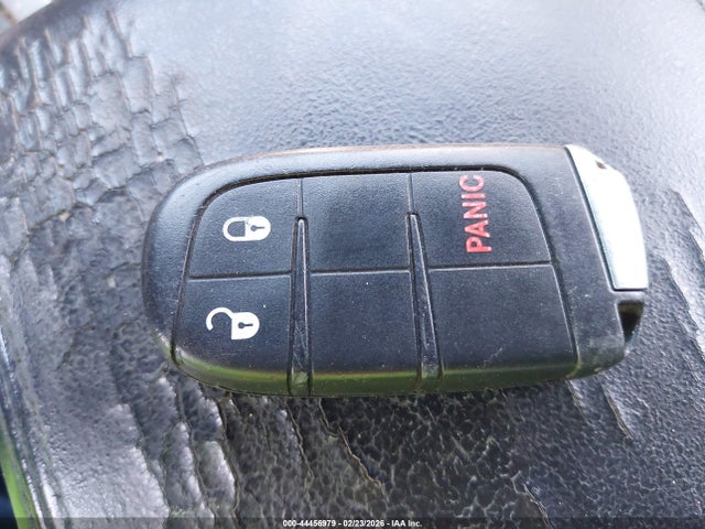 1C4RJFAG7JC266683 Jeep Grand Cherokee Laredo 4x4