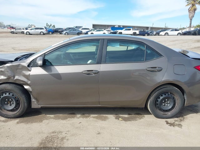 Toyota COROLLA LE 2018 2T1BURHE0JC068341 Image 14
