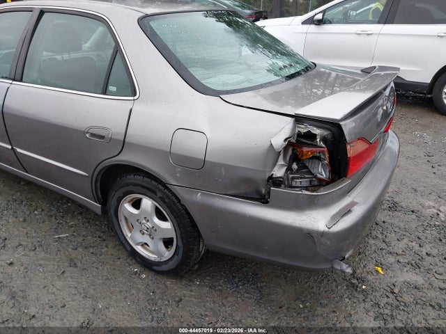 2000 HONDA ACCORD 1HGCG1650YA068467 Photo 5