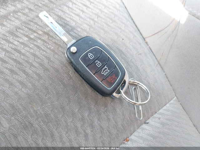 Продажа на аукционе авто 2017 Hyundai Santa Fe Se, vin: KM8SM4HF2HU198349, номер лота: 44457024