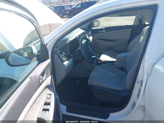 KM8J33A49KU867600 Hyundai Tucson Value