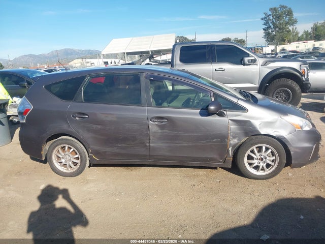 JTDZN3EU5E3332253 Toyota Prius V Two
