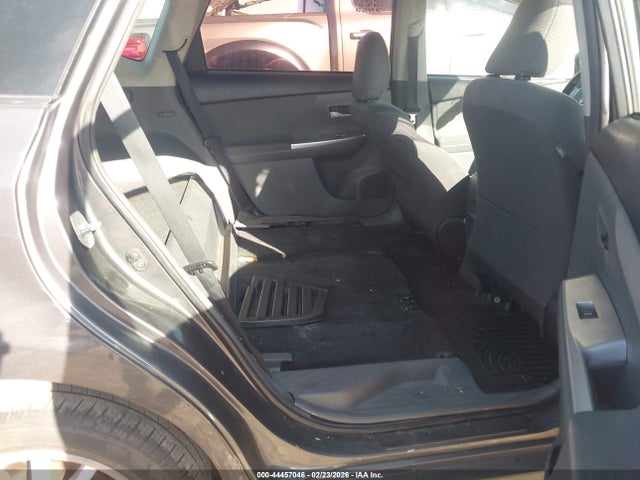 JTDZN3EU5E3332253 Toyota Prius V Two