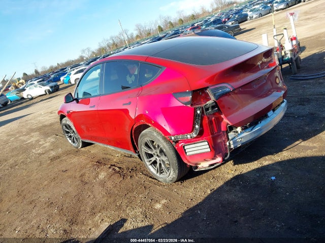 2024 TESLA MODEL Y 7SAYGDEE8RF155861 Photo 2