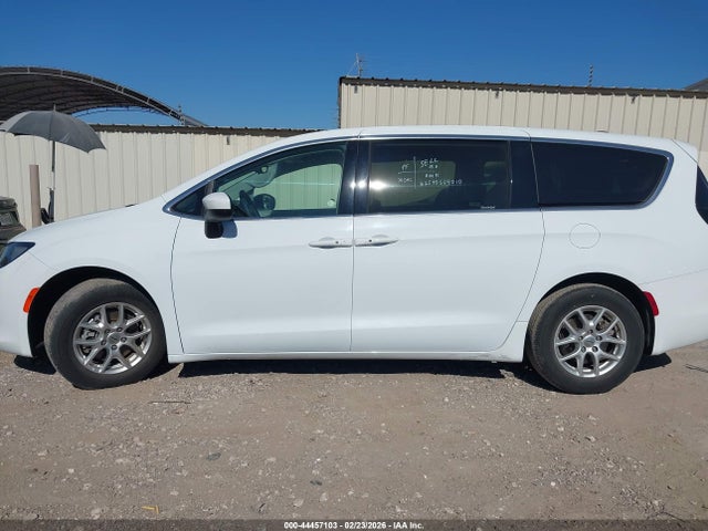 Chrysler Voyager Lx 2023 2C4RC1CG4PR595979 Image 14