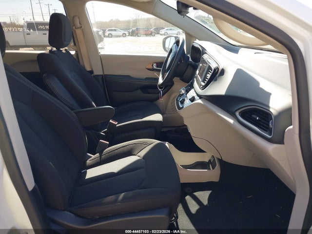 Chrysler Voyager Lx 2023 2C4RC1CG4PR595979 Image 5