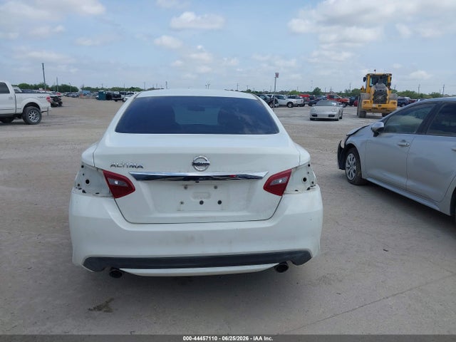 1N4AL3AP4JC268256 Nissan Altima 2.5 S