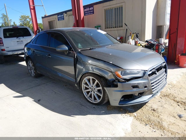 2015 AUDI A3 WAUACGFF5F1001807 Photo 0