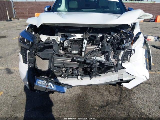 Продажа на аукционе авто 2023 Toyota Tundra Hybrid Capstone, vin: 5TFVC5DB4PX032053, номер лота: 44457130