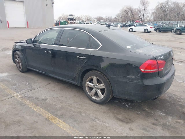 44457133 :رقم المزاد ، 1VWBS7A31EC062577 vin ، 2014 Volkswagen Passat 1.8t Se مزاد بيع