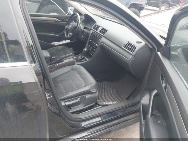 44457133 :رقم المزاد ، 1VWBS7A31EC062577 vin ، 2014 Volkswagen Passat 1.8t Se مزاد بيع