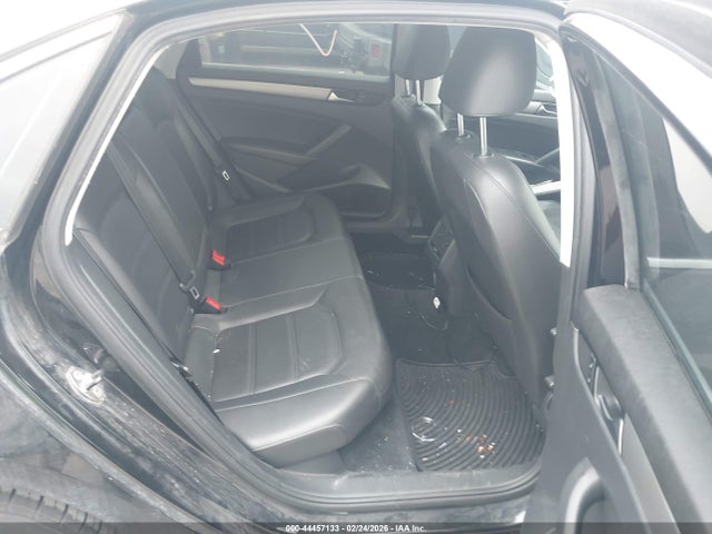 44457133 :رقم المزاد ، 1VWBS7A31EC062577 vin ، 2014 Volkswagen Passat 1.8t Se مزاد بيع