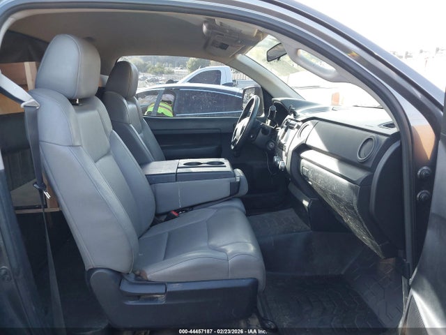 5TFNU5F11EX031098 Toyota Tundra Sr V6