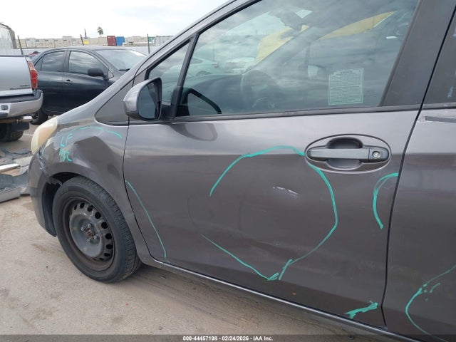 Toyota YARIS L 2015 VNKKTUD3XFA044657 Image 19