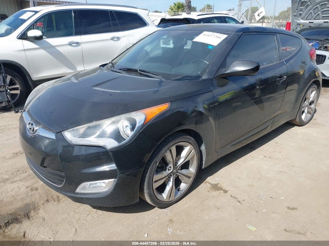 Hyundai Veloster Base W/gray 2014 KMHTC6AD8EU199450 Image 2