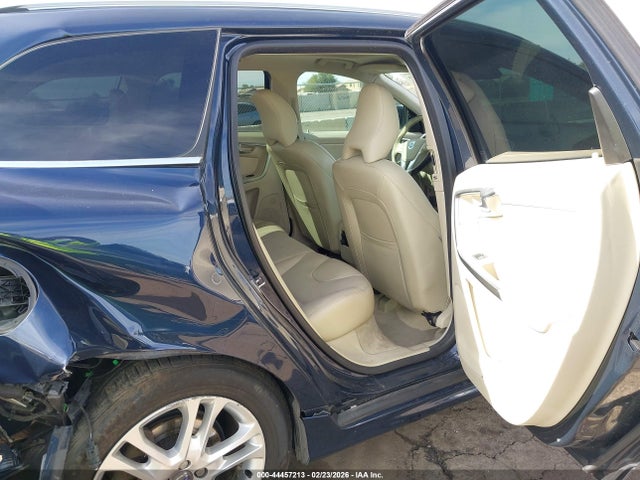 2015 VOLVO XC60 YV440MDK0F2754899 Photo 7