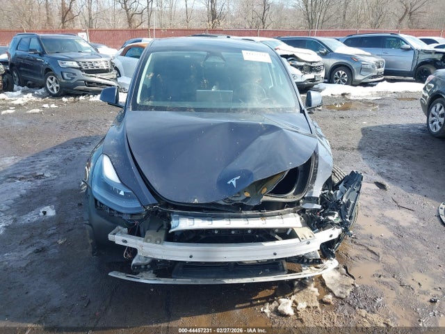 Продажа на аукционе авто 2024 Tesla Model Y, vin: 7SAYGDED6RF093187, номер лота: 44457231