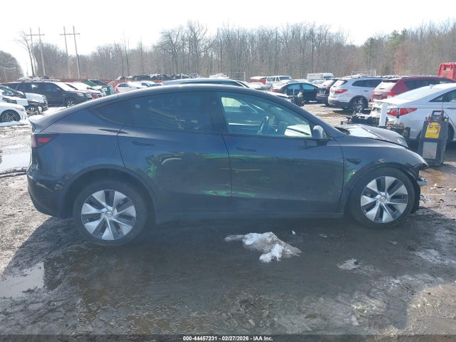 Продажа на аукционе авто 2024 Tesla Model Y, vin: 7SAYGDED6RF093187, номер лота: 44457231