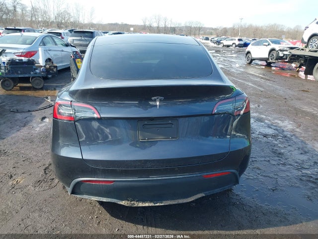 Продажа на аукционе авто 2024 Tesla Model Y, vin: 7SAYGDED6RF093187, номер лота: 44457231
