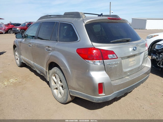 44457256 :رقم المزاد ، 4S4BRBCC7E3312494 vin ، 2014 Subaru Outback 2.5i Premium مزاد بيع