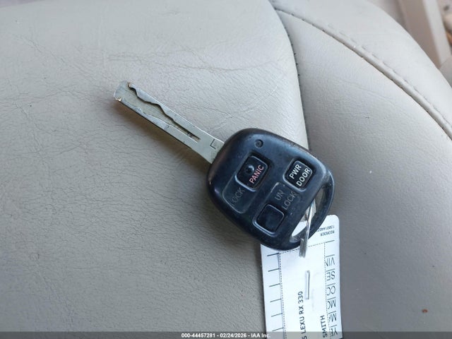 44457281 :رقم المزاد ، 2T2HA31U05C046133 vin ، 2005 Lexus Rx 330 مزاد بيع
