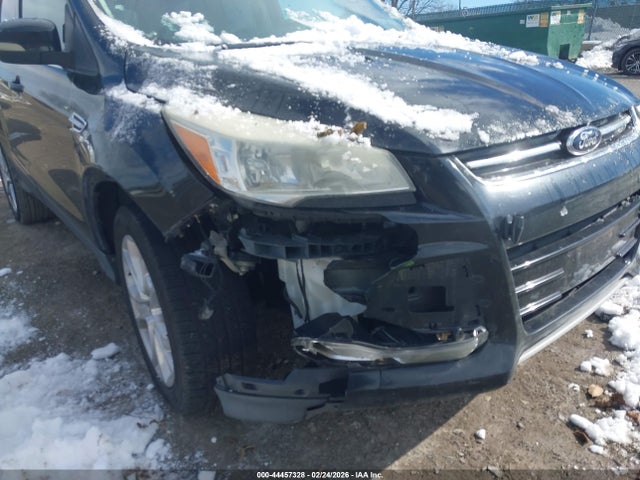 1FMCU0J99EUB69539 Ford Escape Titanium