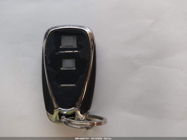 3GNAXJEV8JS625483 Chevrolet EQUINOX LT