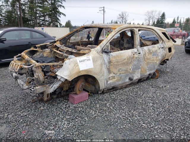 3GNAXJEV8JS625483 Chevrolet EQUINOX LT