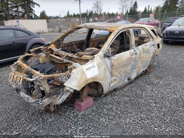 3GNAXJEV8JS625483 Chevrolet EQUINOX LT