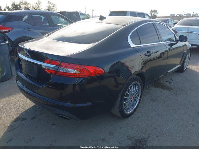 2014 JAGUAR XF SAJWA0ES6EPU21755 Photo 3