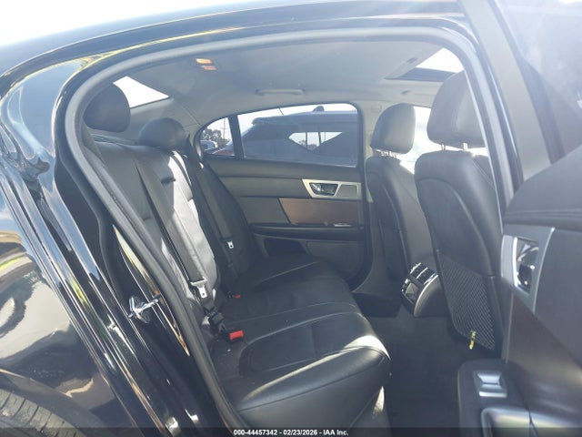 2014 JAGUAR XF SAJWA0ES6EPU21755 Photo 7
