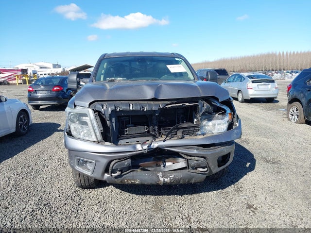 1N6AA1E50HN510579 Nissan Titan Pro-4x