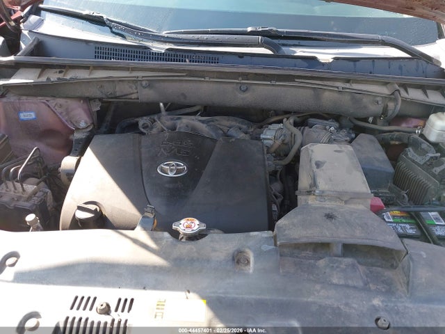 5TDJZRFH2JS908329 Toyota Highlander Xle