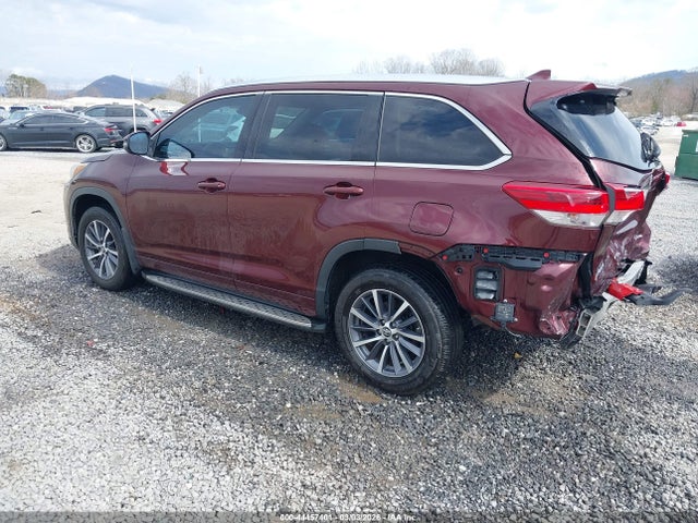5TDJZRFH2JS908329 Toyota Highlander Xle
