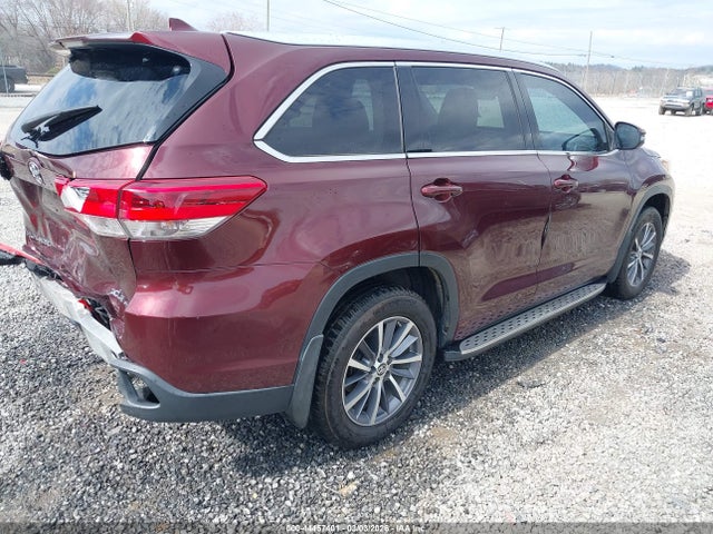 5TDJZRFH2JS908329 Toyota Highlander Xle
