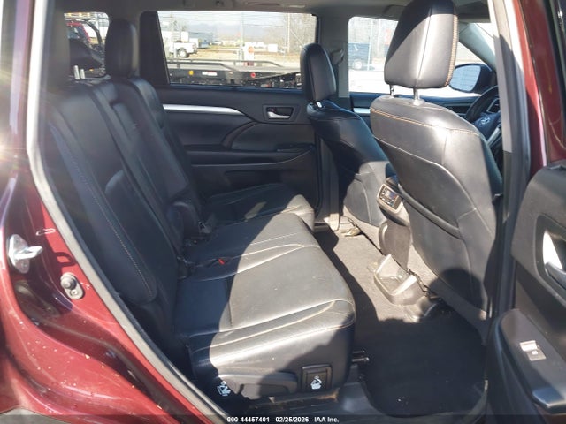 5TDJZRFH2JS908329 Toyota Highlander Xle
