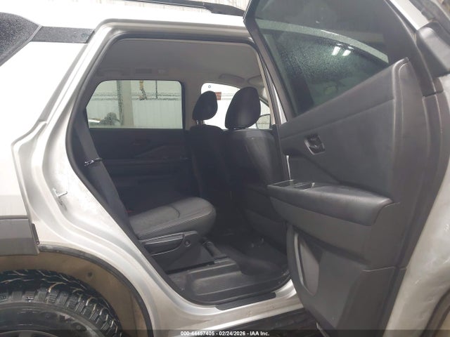 Nissan Pathfinder Sv 4wd 2024 5N1DR3BC4RC277824 Image 8