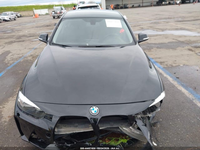 WBA8E1G36HNU18939 BMW 320i