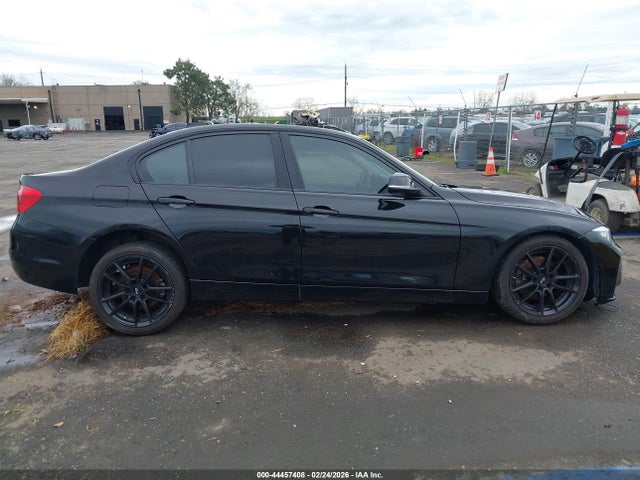 WBA8E1G36HNU18939 BMW 320i