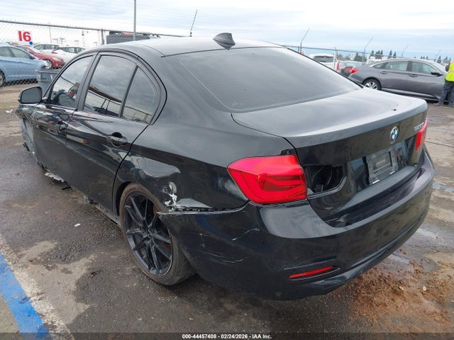 WBA8E1G36HNU18939 BMW 320i