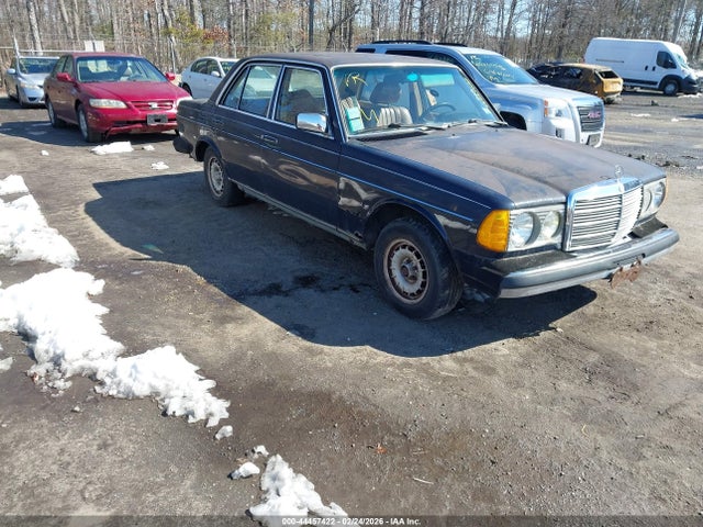 1984 MERCEDES-BENZ 300 WDBAB33A1EA069588