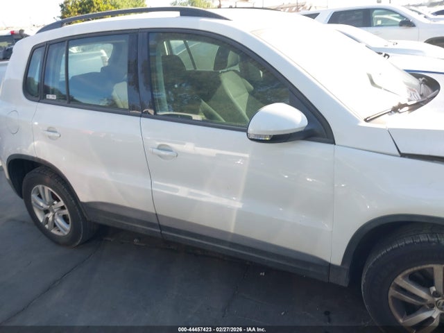 WVGAV7AX6FW556650 Volkswagen TIGUAN S