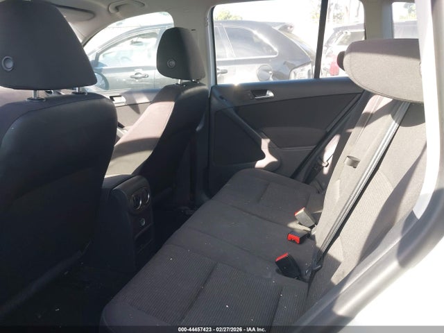 WVGAV7AX6FW556650 Volkswagen TIGUAN S